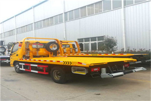 郊区附近拖车救援搭电