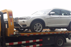 郊区拖车24小时服务电话